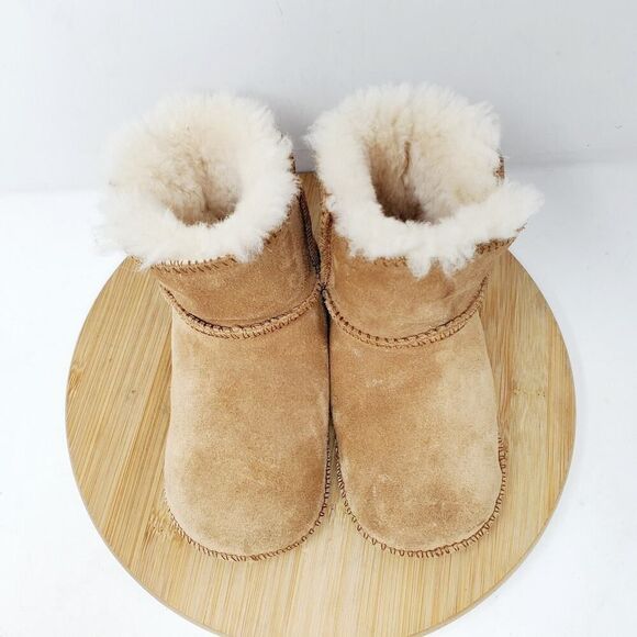 UGG Erin Boots Infant L High Top Wrap Brown Suede Sheepskin Baby Strap Booties - Picture 4 of 11